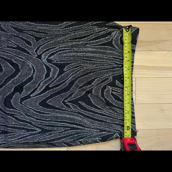 Statement maxi skirt from Urban Renewal, crafted in the USA - Picture 6 of 8